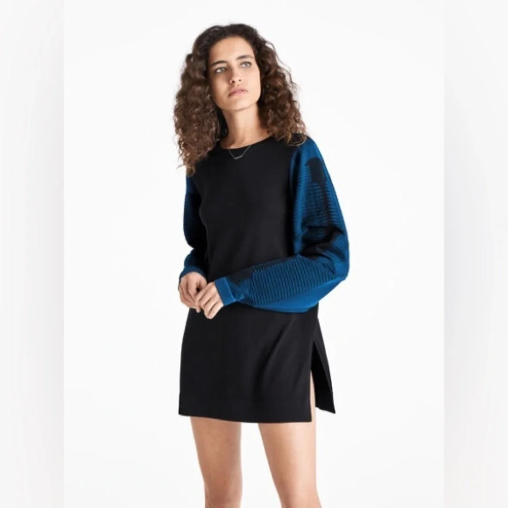 Wolford‎ || Trinity Knit Sweater 3D Blue Black